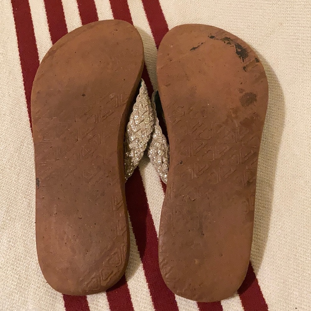 🍬3/$25 Roxy sandals - Picture 3 of 4